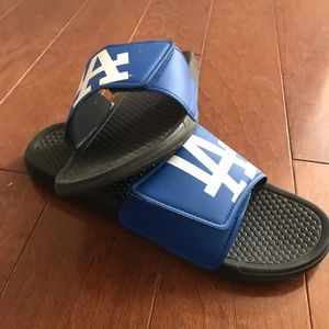 LA Slides
